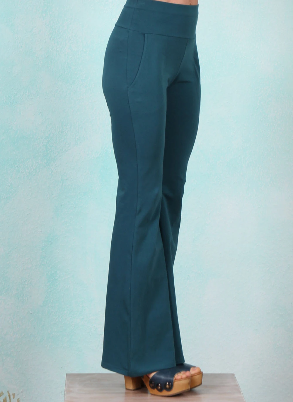 Hose, Logo Easy Flared, moonstone-teal - Bild 2