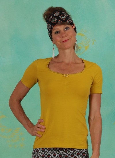 Shirt, Logo Balconette Tee, just-me-in-yellow