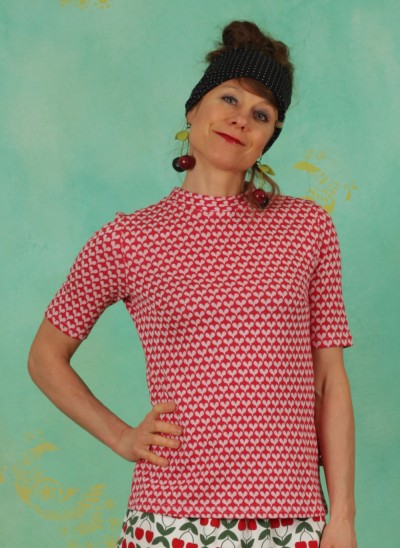 Shirt, Tiny Sixties Crew, sweet-red-hearts