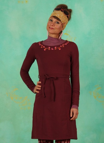 Kleid, Trés Charmeuse tout le Jours, raisin-red