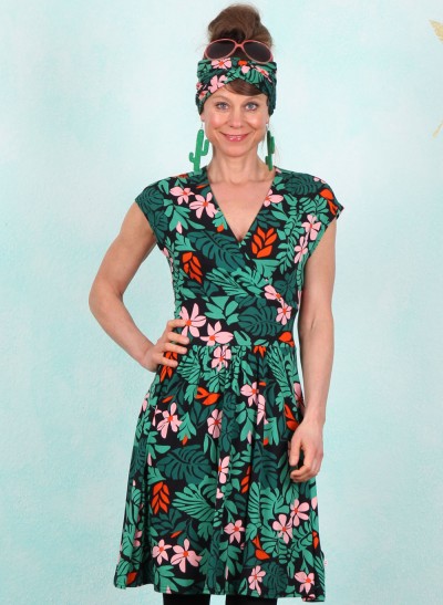 Kleid, La Vie est belle en été, dreaming-under-palm-leaf