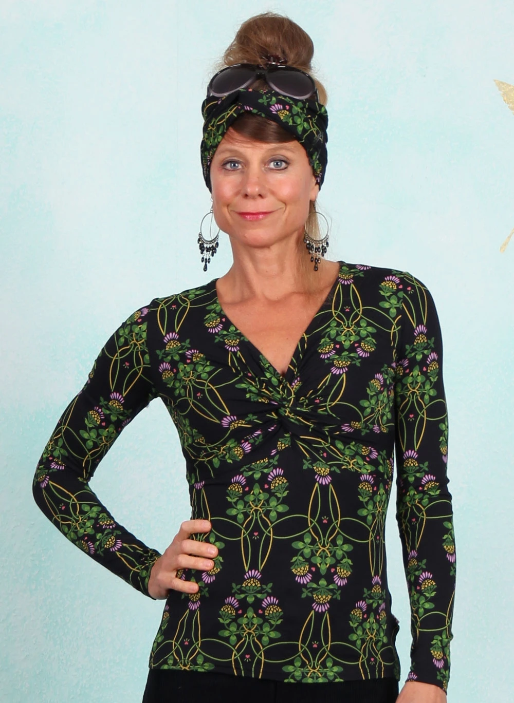 Shirt, Hot Knot Lacy, thistle-hood - Image 1