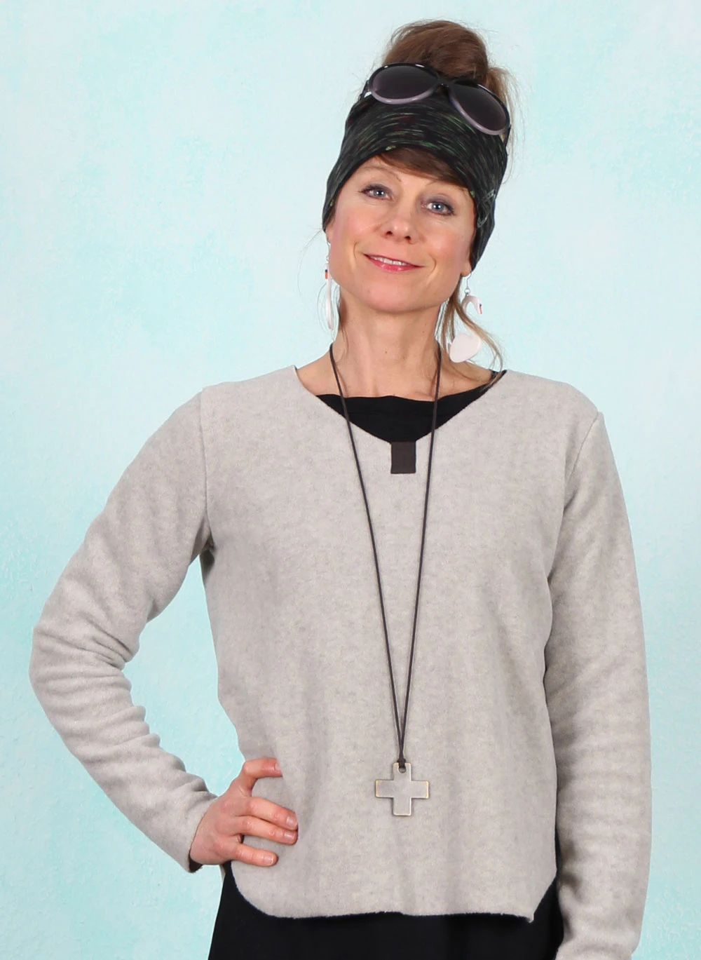 Fleece-Pullover und Kette, 1362-805, light-grey - Image 1